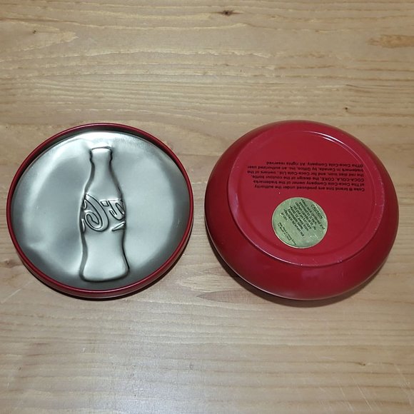 Coca Cola Tin with Lid Wax Candle - Picture 8 of 11